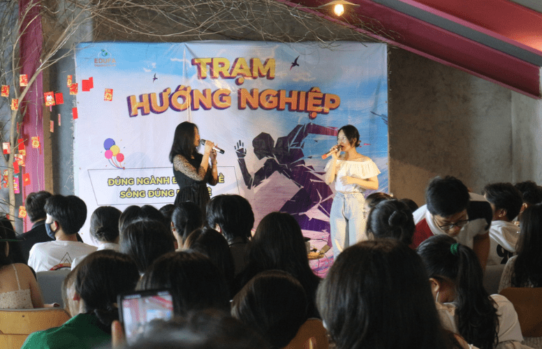 Tram-1-chuong-trinh-tram-huong-nghiep